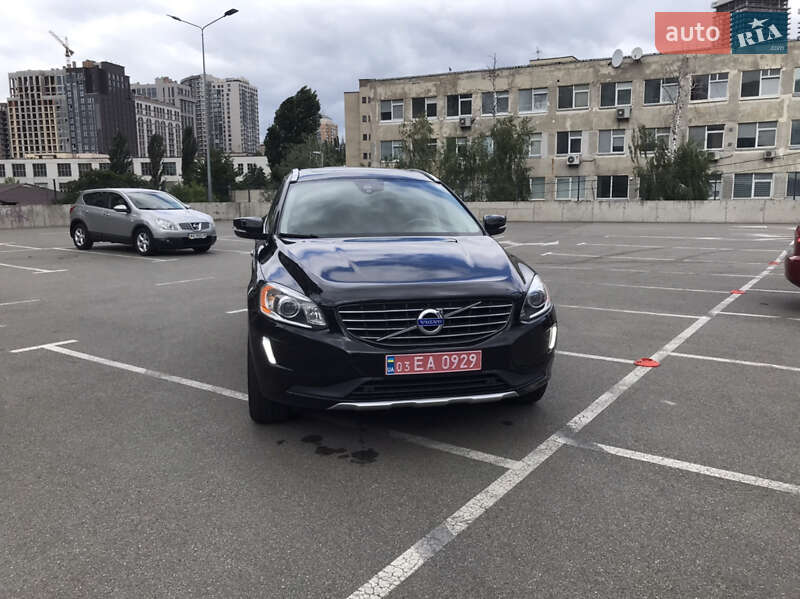 Внедорожник / Кроссовер Volvo XC60 2015 в 
