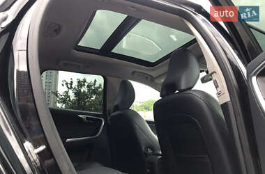 Внедорожник / Кроссовер Volvo XC60 2015 в 