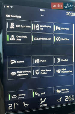 Внедорожник / Кроссовер Volvo XC60 2017 в 