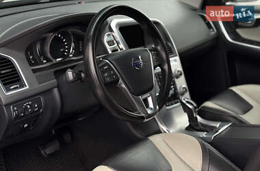 Внедорожник / Кроссовер Volvo XC60 2016 в 
