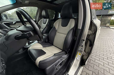 Внедорожник / Кроссовер Volvo XC60 2016 в 