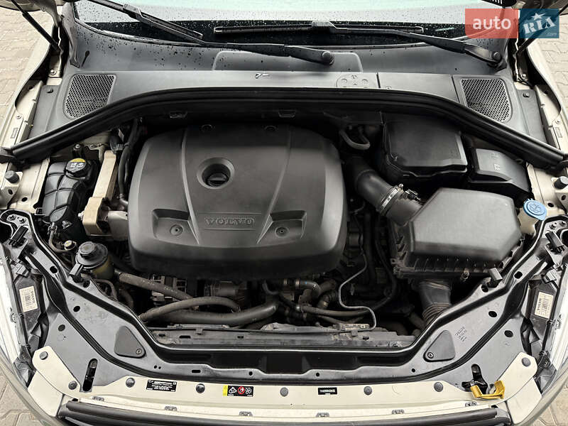 Внедорожник / Кроссовер Volvo XC60 2016 в Владимире