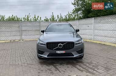 Внедорожник / Кроссовер Volvo XC60 2021 в 