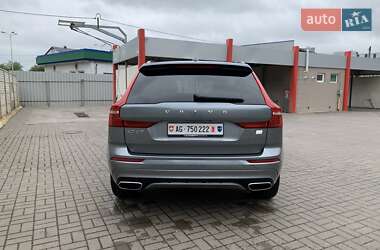 Внедорожник / Кроссовер Volvo XC60 2021 в 