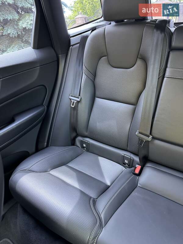 Внедорожник / Кроссовер Volvo XC60 2018 в Ивано-Франковске