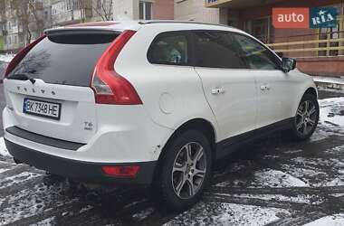 Внедорожник / Кроссовер Volvo XC60 2012 в 