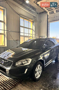 Позашляховик / Кросовер Volvo XC60 2017 в 
