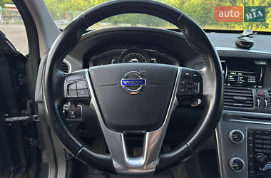 Внедорожник / Кроссовер Volvo XC60 2016 в 