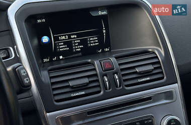 Внедорожник / Кроссовер Volvo XC60 2016 в 