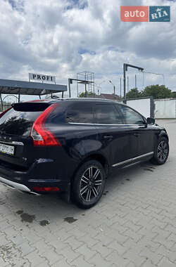 Внедорожник / Кроссовер Volvo XC60 2017 в 