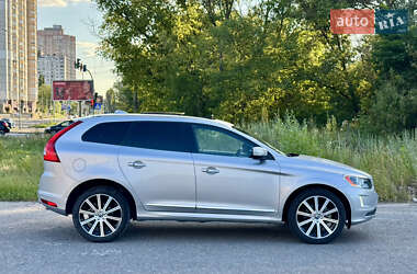 Внедорожник / Кроссовер Volvo XC60 2015 в 