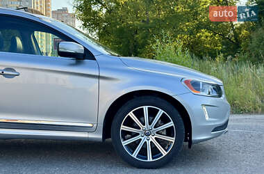 Внедорожник / Кроссовер Volvo XC60 2015 в 