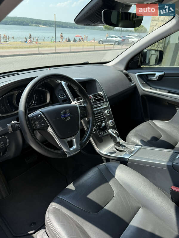 Позашляховик / Кросовер Volvo XC60 2016 в Тернополі