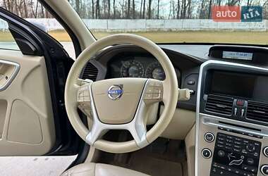 Внедорожник / Кроссовер Volvo XC60 2011 в 