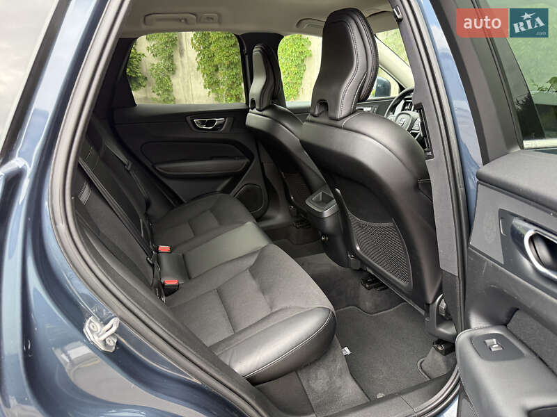 Внедорожник / Кроссовер Volvo XC60 2019 в Ровно