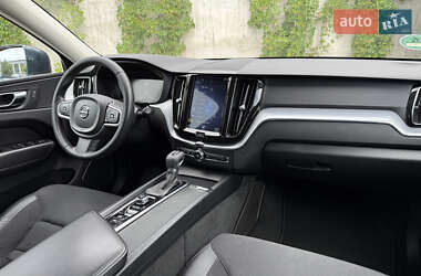 Внедорожник / Кроссовер Volvo XC60 2019 в 