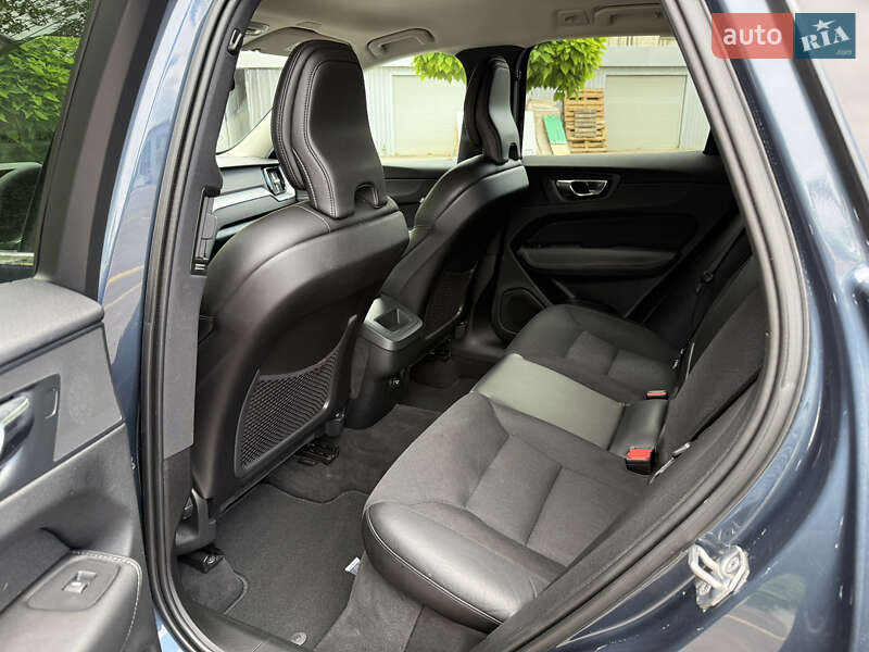 Внедорожник / Кроссовер Volvo XC60 2019 в Ровно