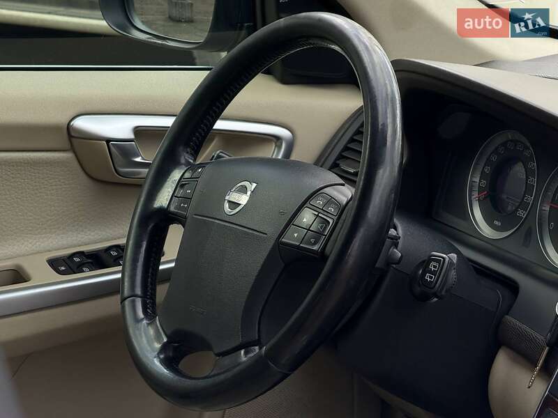 Внедорожник / Кроссовер Volvo XC60 2009 в Черновцах