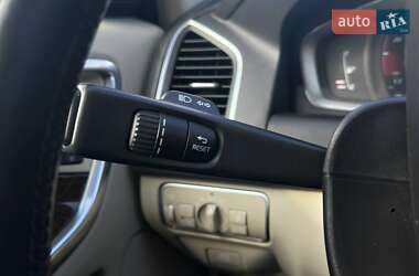 Внедорожник / Кроссовер Volvo XC60 2013 в 