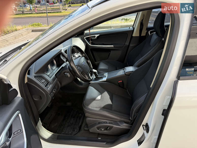 Внедорожник / Кроссовер Volvo XC60 2013 в Львове