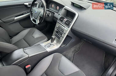 Внедорожник / Кроссовер Volvo XC60 2010 в 