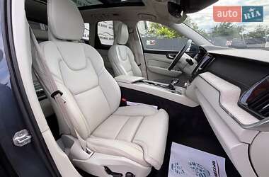 Внедорожник / Кроссовер Volvo XC60 2021 в 