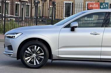 Внедорожник / Кроссовер Volvo XC60 2020 в 