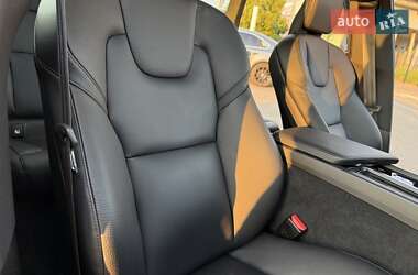 Внедорожник / Кроссовер Volvo XC60 2020 в 