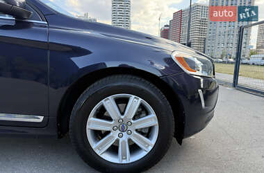 Внедорожник / Кроссовер Volvo XC60 2016 в 