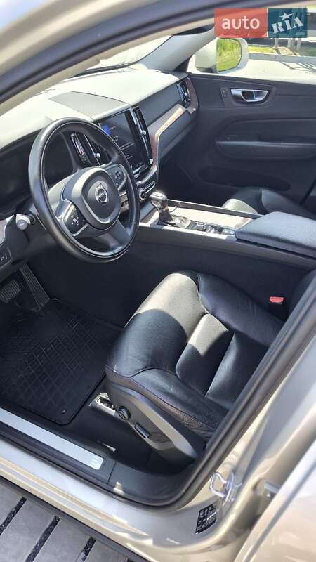Внедорожник / Кроссовер Volvo XC60 2020 в Ивано-Франковске фото 9 Внедорожник / Кроссовер Volvo XC60 2020 в Ивано-Франковске