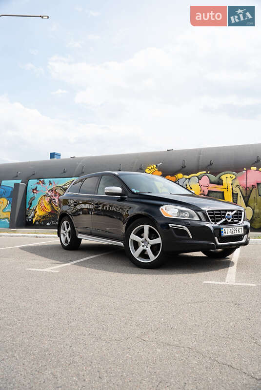Внедорожник / Кроссовер Volvo XC60 2013 в 