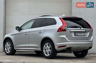 Внедорожник / Кроссовер Volvo XC60 2015 в 