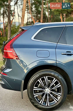 Внедорожник / Кроссовер Volvo XC60 2021 в 