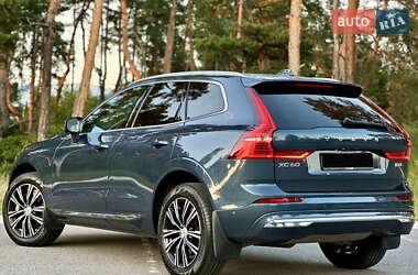 Внедорожник / Кроссовер Volvo XC60 2021 в 