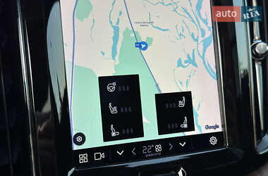 Внедорожник / Кроссовер Volvo XC60 2021 в 