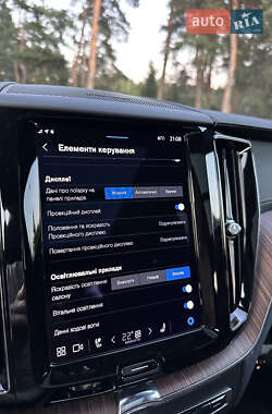 Внедорожник / Кроссовер Volvo XC60 2021 в 