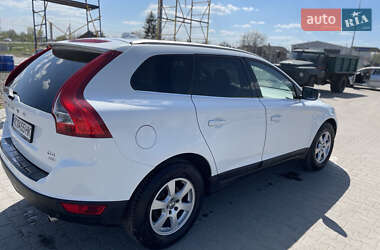 Внедорожник / Кроссовер Volvo XC60 2012 в 