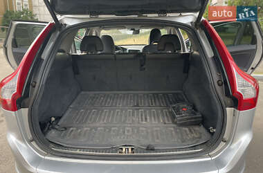 Внедорожник / Кроссовер Volvo XC60 2015 в 