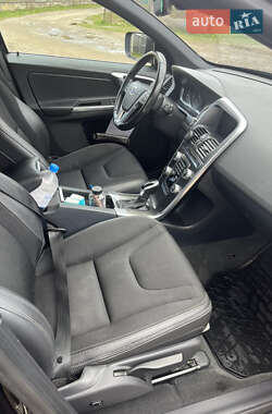 Внедорожник / Кроссовер Volvo XC60 2015 в 