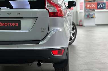 Позашляховик / Кросовер Volvo XC60 2012 в 