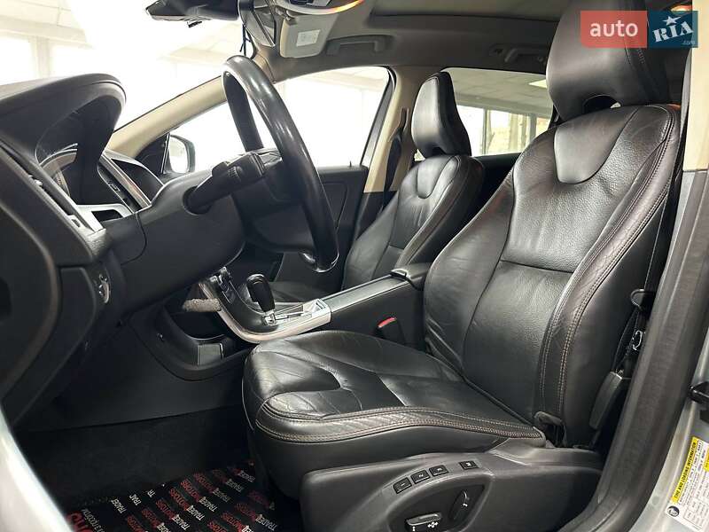 Позашляховик / Кросовер Volvo XC60 2012 в Києві