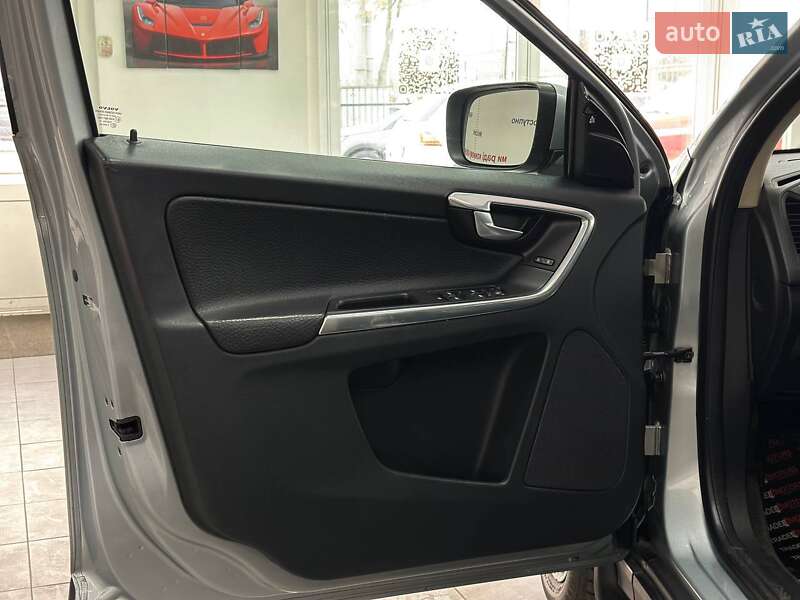Позашляховик / Кросовер Volvo XC60 2012 в Києві