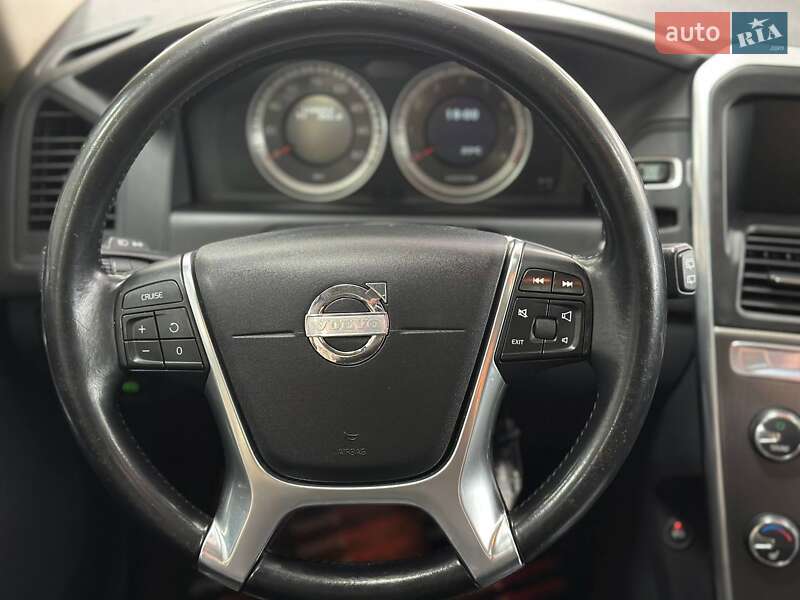 Позашляховик / Кросовер Volvo XC60 2012 в Києві