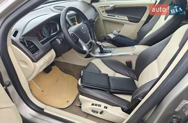 Внедорожник / Кроссовер Volvo XC60 2012 в 