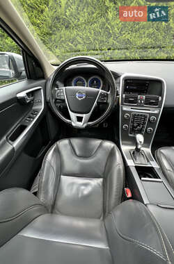 Внедорожник / Кроссовер Volvo XC60 2013 в 