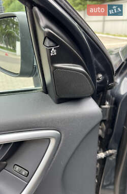Внедорожник / Кроссовер Volvo XC60 2013 в 