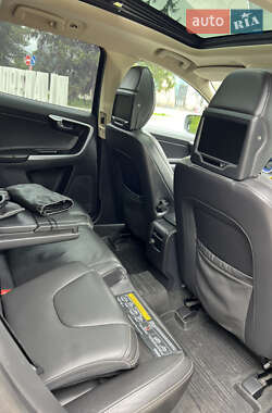 Внедорожник / Кроссовер Volvo XC60 2013 в 