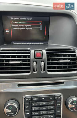 Внедорожник / Кроссовер Volvo XC60 2013 в 