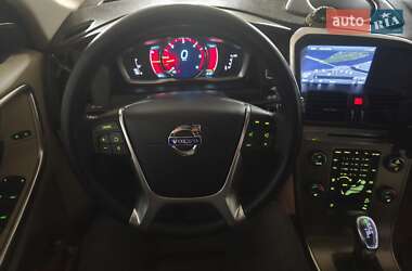 Внедорожник / Кроссовер Volvo XC60 2012 в 