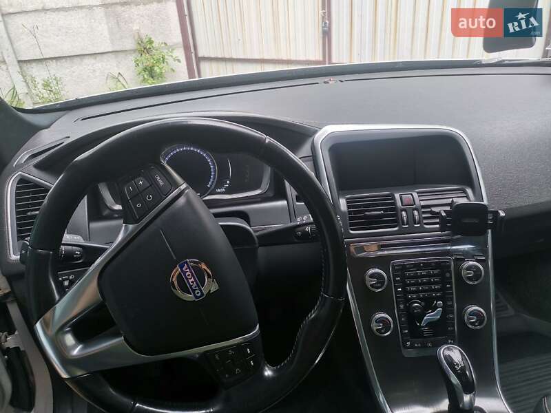 Внедорожник / Кроссовер Volvo XC60 2015 в Киеве